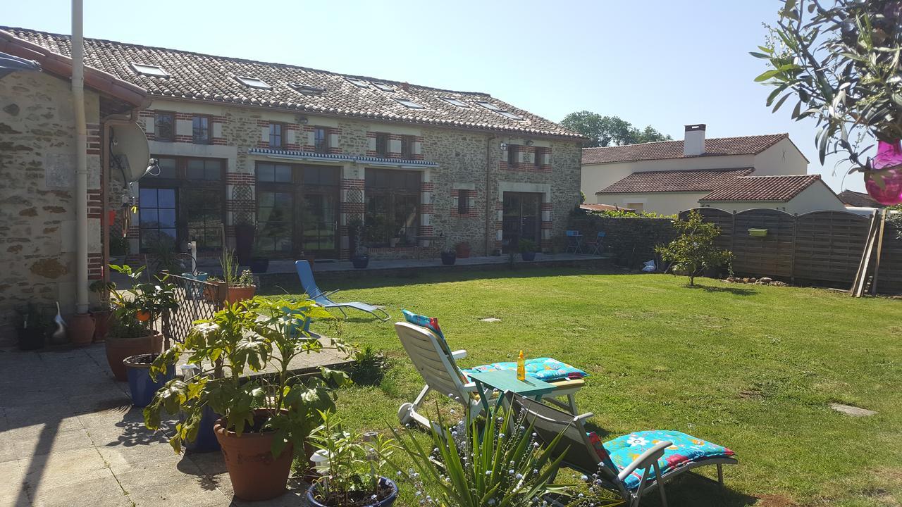 Le Patronage Villa Bazoges-en-Pareds Exterior photo